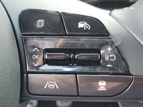 New 2026 Hyundai Elantra SEL Sport Premium FWD image 9