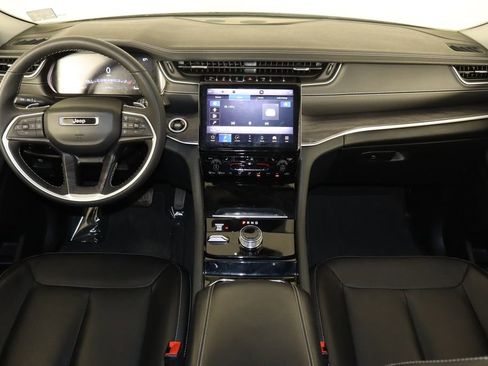 Used 2023 Jeep Grand Cherokee L Limited w/ Black Appearance Package image 14