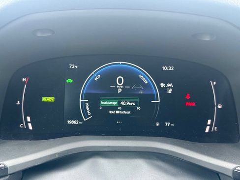 Certified 2025 Toyota Camry SE FWD image 9