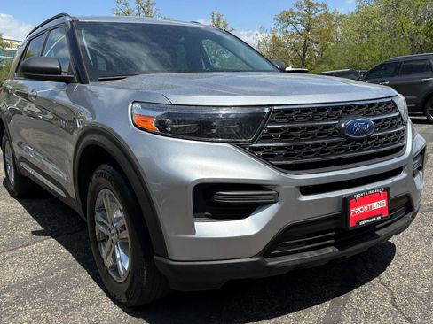 Used 2022 Ford Explorer XLT AWD/4WD image 13