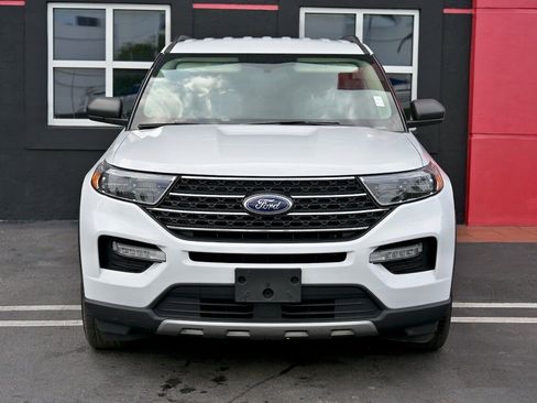 Used 2023 Ford Explorer XLT w/ Equipment Group 202A image 2