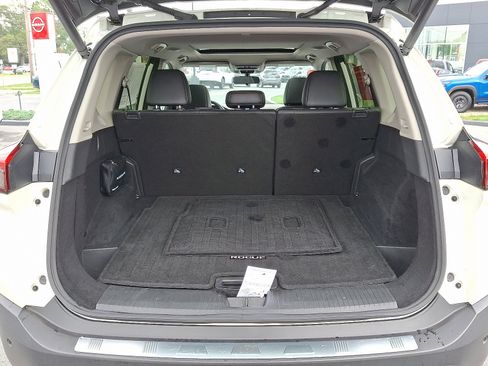 Certified 2023 Nissan Rogue SV w/ SV Premium B Package AWD/4WD image 27