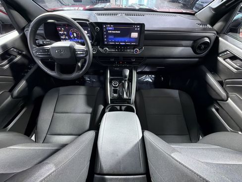Used 2024 Chevrolet Colorado Trail Boss w/ Technology Package AWD/4WD image 35