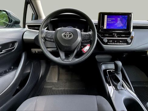 Used 2026 Toyota Corolla LE FWD image 6
