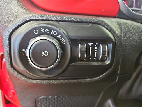 Used 2020 Jeep Wrangler Unlimited Rubicon image 24