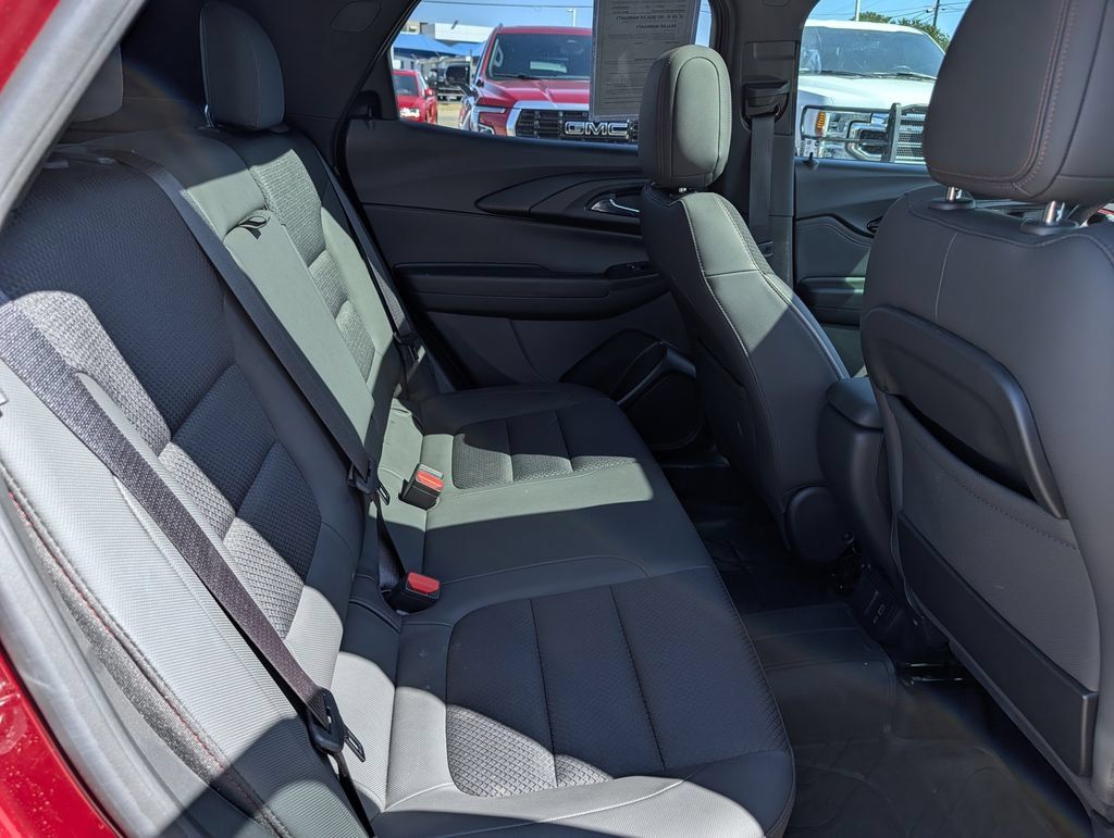 Used 2023 Chevrolet TrailBlazer RS w/ Sun and Liftgate Package AWD/4WD image 32