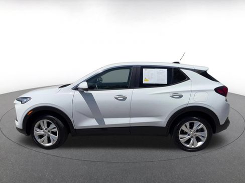 Used 2025 Buick Encore GX Preferred FWD image 9
