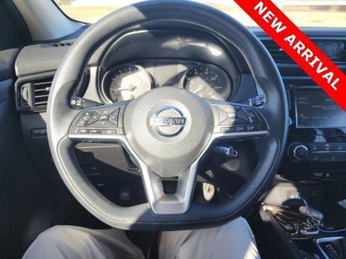 Used 2019 Nissan Rogue Sport S image 10