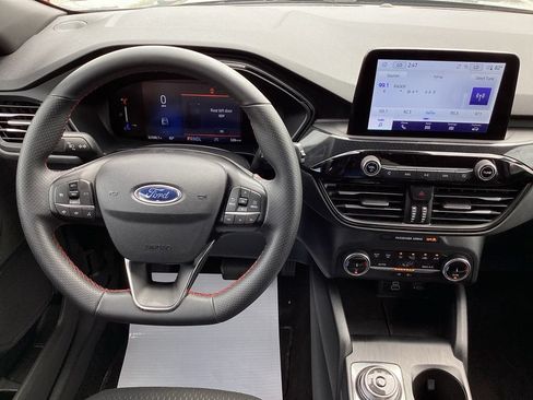 Used 2025 Ford Escape ST-Line AWD/4WD image 17