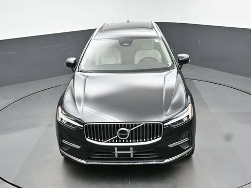 Used 2023 Volvo XC60 B5 Plus w/ Climate Package AWD/4WD image 19