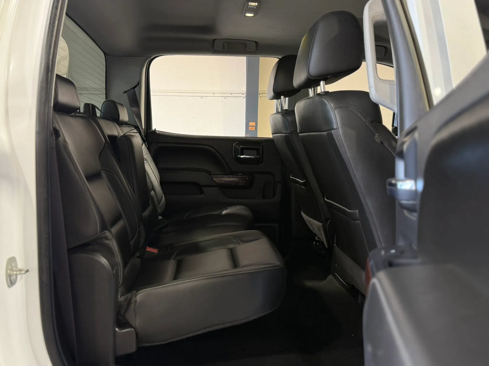 Used 2016 GMC Sierra 2500 SLT w/ Duramax Plus Package AWD/4WD image 15