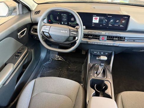 Used 2025 Kia K4 FWD image 33