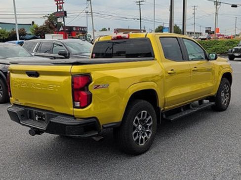 Used 2023 Chevrolet Colorado Z71 w/ Z71 Convenience Package 2 AWD/4WD image 5