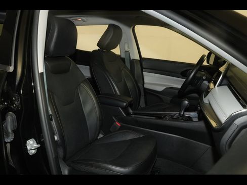 Certified 2022 Jeep Compass Limited w/ Sun and Sound Group AWD/4WD image 31