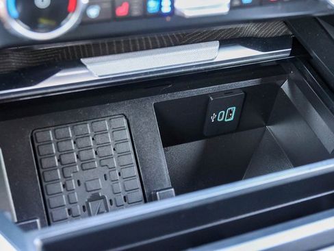 Used 2024 Ford F250 Platinum w/ FX4 Off-Road Package image 30