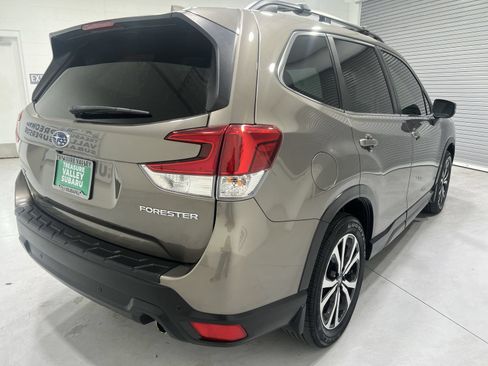 Used 2020 Subaru Forester Limited AWD/4WD image 8