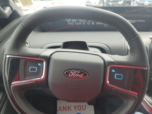 New 2025 Ford Expedition Platinum w/ Stealth Performance Package image 33