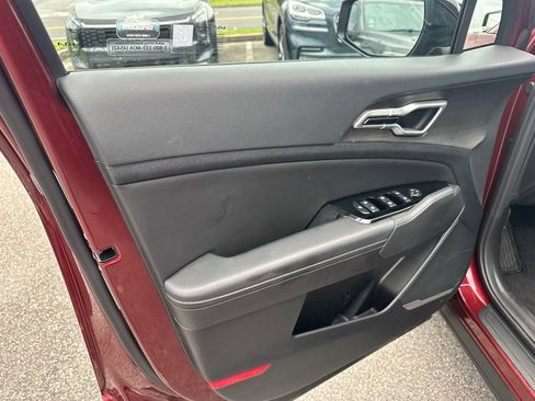 Certified 2025 Kia Sportage X-Line w/ Premium Package AWD/4WD image 10