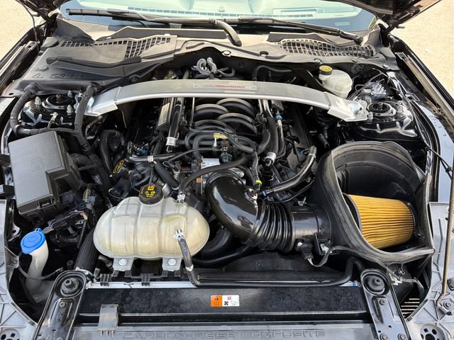 Used 2020 Ford Mustang Shelby GT350 w/ Technology Package RWD image 29