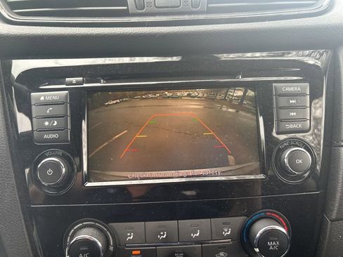 Used 2020 Nissan Rogue S w/ Special Edition Package image 27