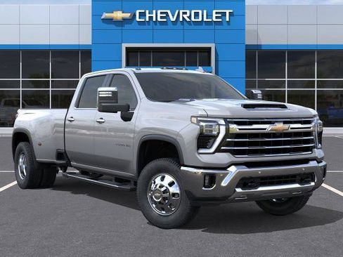 New 2026 Chevrolet Silverado 3500 LTZ w/ LTZ Convenience Package AWD/4WD image 7