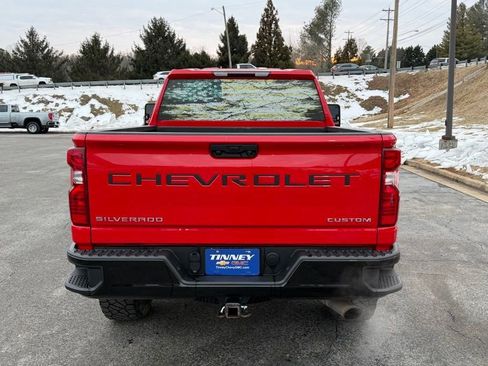 Used 2023 Chevrolet Silverado 2500 Custom w/ Custom Value Package image 6