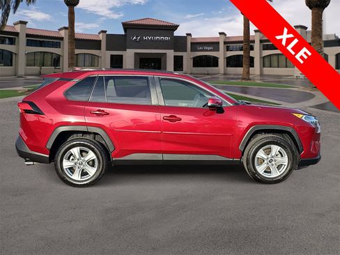 Used 2019 Toyota RAV4 XLE image 9