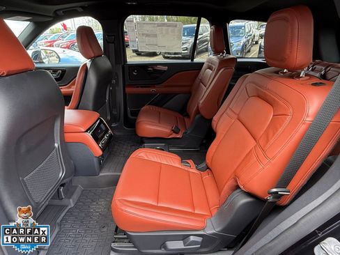 Used 2025 Lincoln Aviator Reserve w/ Illumination Package AWD/4WD image 4