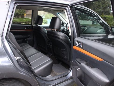 Used 2013 Subaru Outback 2.5i Limited image 6