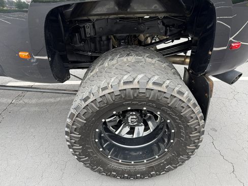 Used 2018 Chevrolet Silverado 3500 High Country w/ Duramax Plus Package AWD/4WD image 13