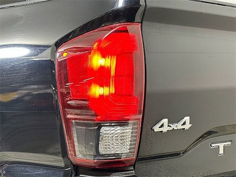 Used 2020 Toyota Tacoma SR image 31