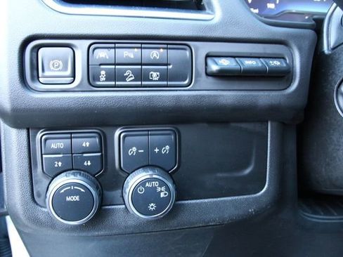 Used 2023 Chevrolet Tahoe High Country image 16