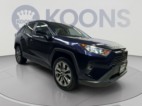 Used 2021 Toyota RAV4 XLE Premium AWD/4WD image 2
