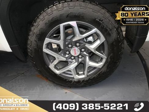 Used 2025 GMC Sierra 1500 SLE w/ X31 Off-Road Package AWD/4WD image 13