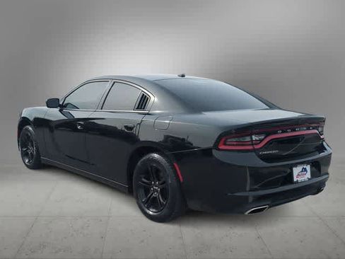 Used 2020 Dodge Charger SXT image 6