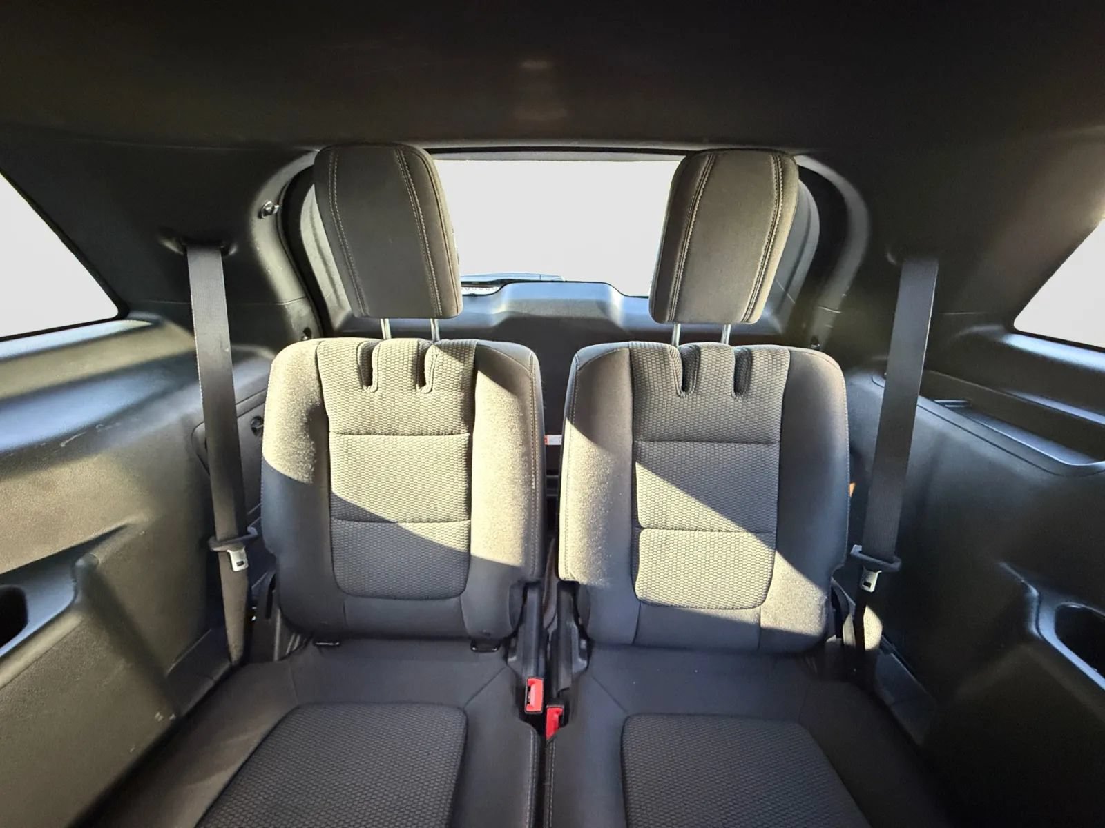 Used 2018 Ford Explorer XLT w/ Equipment Group 201A AWD/4WD image 16