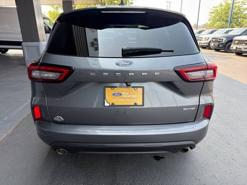 Certified 2023 Ford Escape ST-Line AWD/4WD image 11