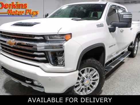 Used 2022 Chevrolet Silverado 2500 High Country w/ Safety Package II AWD/4WD image 1