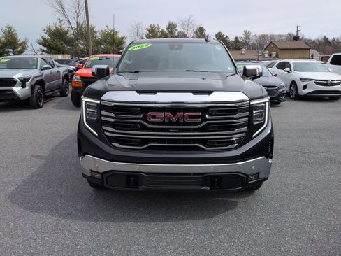 Used 2022 GMC Sierra 1500 SLT w/ SLT Premium Plus Package image 2