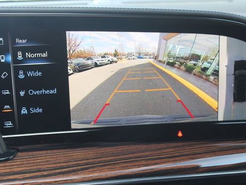 Used 2021 Cadillac Escalade ESV Premium Luxury w/ Driver Assist Tech Package image 18