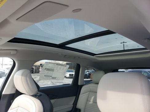 New 2026 Lincoln Nautilus Reserve image 10