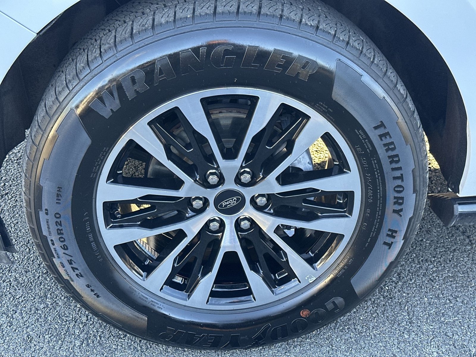 Used 2025 Ford Expedition Max Platinum AWD/4WD image 13