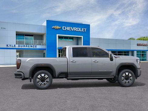 New 2026 GMC Sierra 3500 Denali w/ Denali Reserve Package image 26