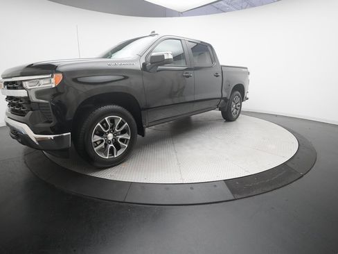 Used 2023 Chevrolet Silverado 1500 LT image 1