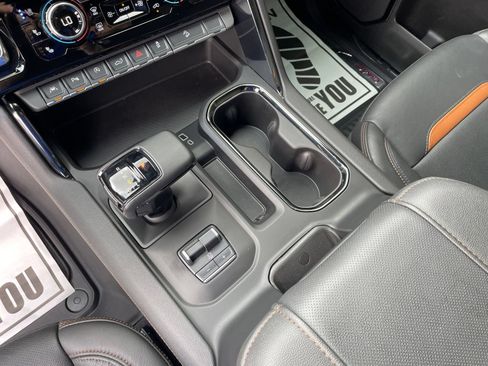 Used 2025 GMC Sierra 1500 AT4 w/ AT4 Premium Package AWD/4WD image 25