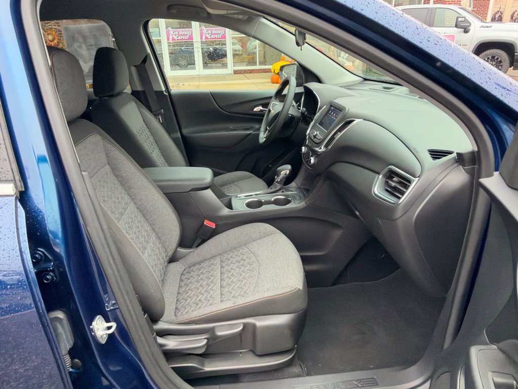 Used 2023 Chevrolet Equinox LT FWD image 41