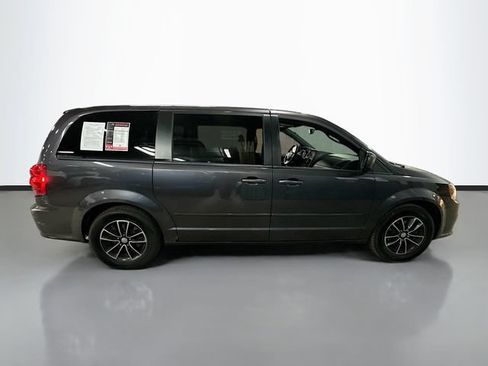 Used 2016 Dodge Grand Caravan R/T w/ Driver Convenience Group FWD image 5