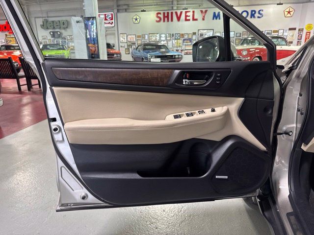 Used 2016 Subaru Outback 2.5i Limited AWD/4WD image 15