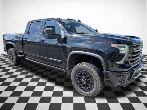 Used 2024 Chevrolet Silverado 2500 High Country w/ High Country Premium Package AWD/4WD image 6