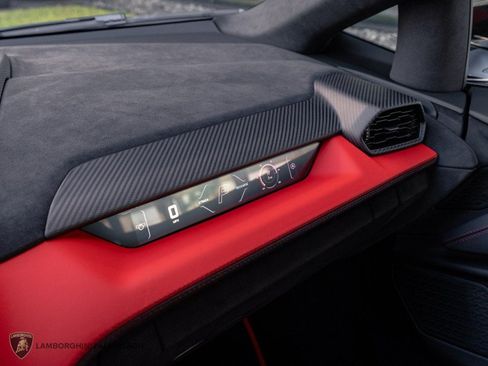 Used 2025 Lamborghini Revuelto AWD/4WD image 16